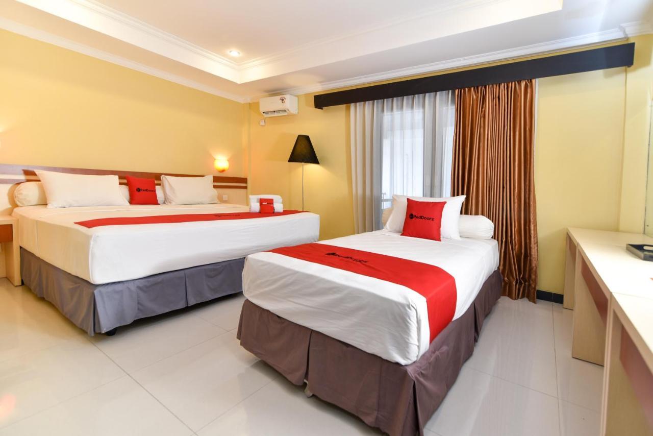 Reddoorz Plus Near Mall Bali Galeria 2 Denpasar Exterior foto