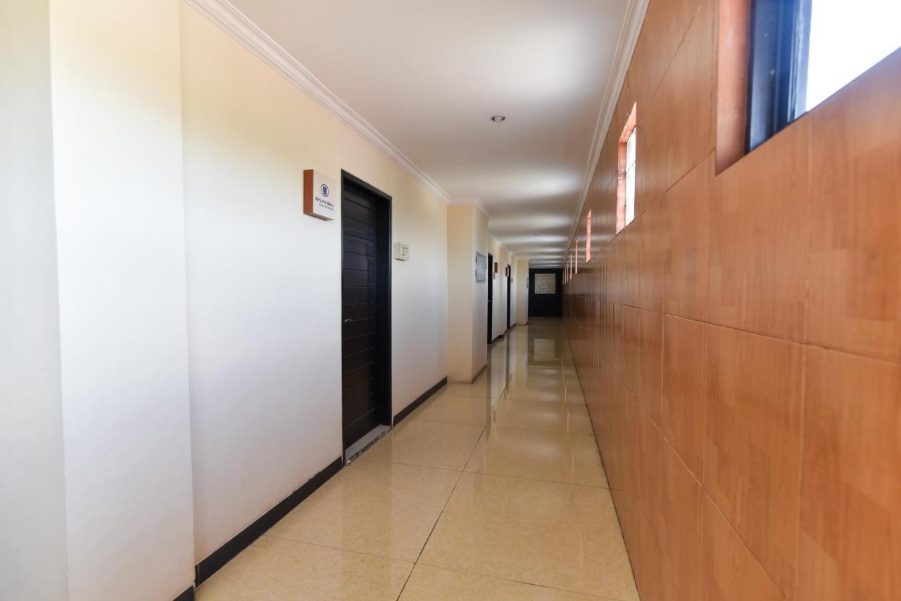 Reddoorz Plus Near Mall Bali Galeria 2 Denpasar Exterior foto