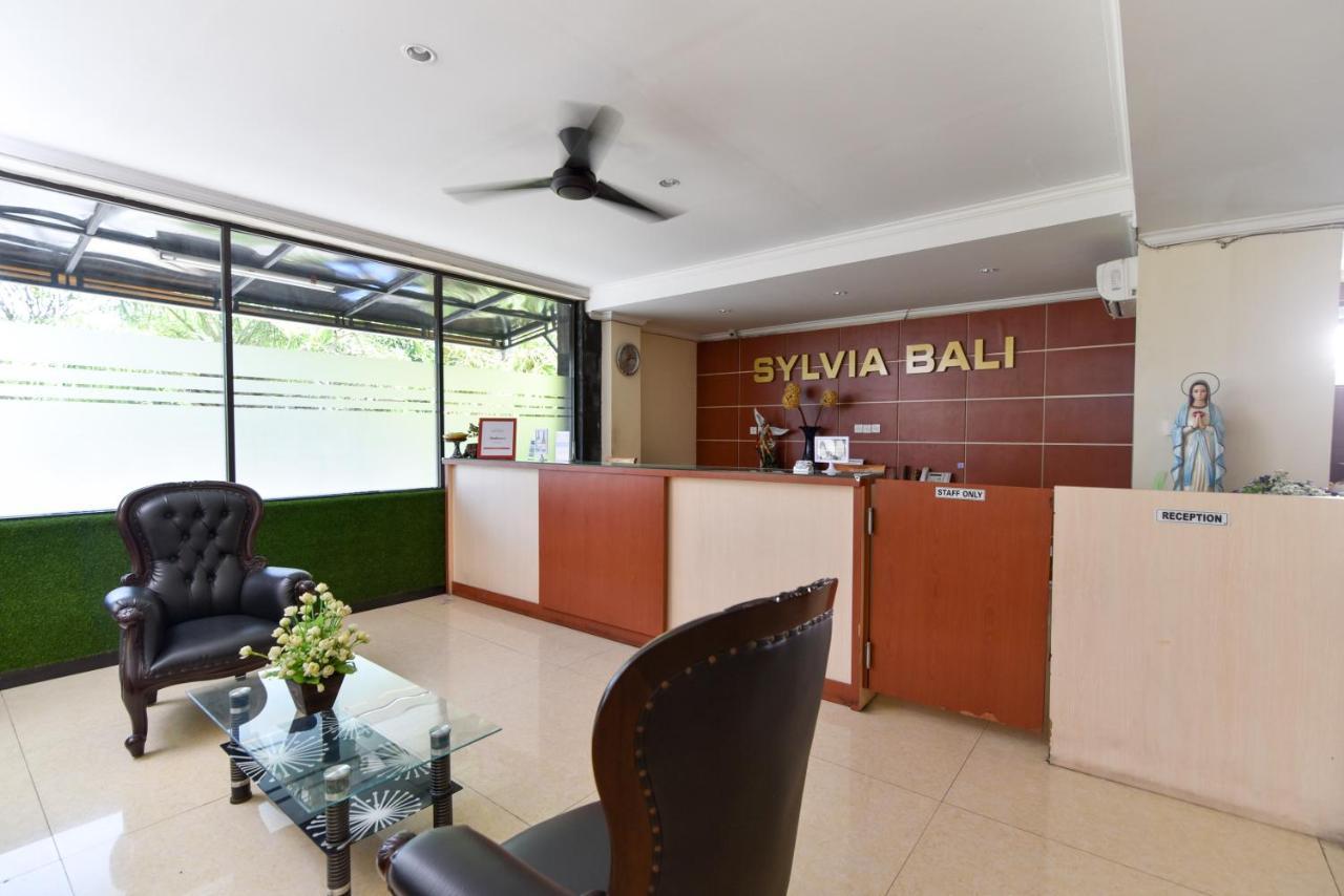 Reddoorz Plus Near Mall Bali Galeria 2 Denpasar Exterior foto