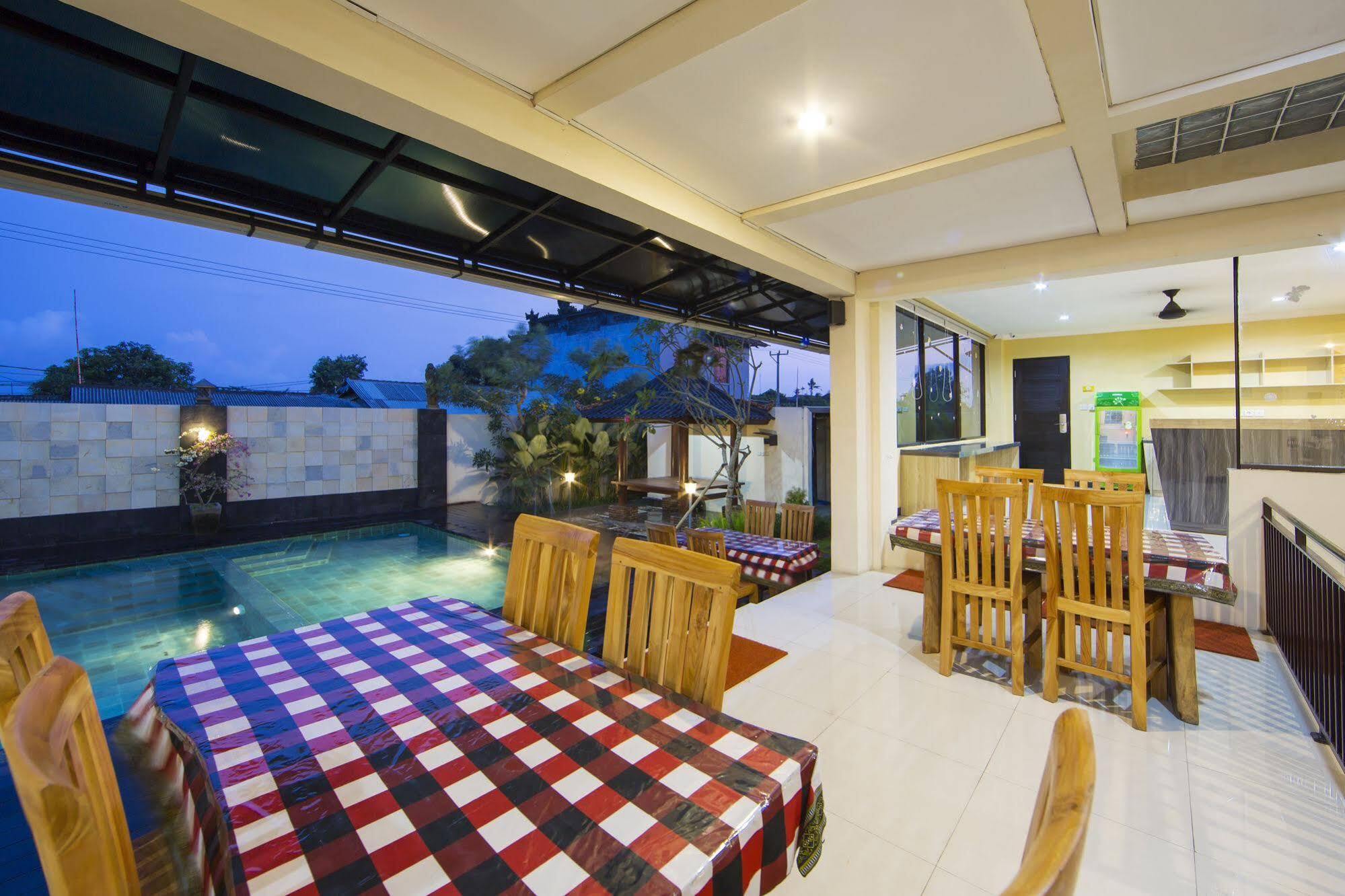 Reddoorz Plus Near Mall Bali Galeria 2 Denpasar Exterior foto