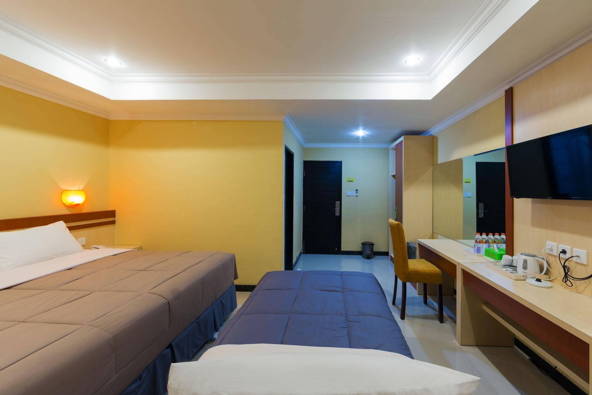 Reddoorz Plus Near Mall Bali Galeria 2 Denpasar Exterior foto