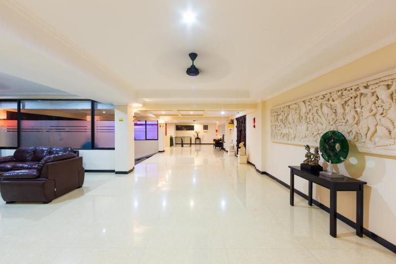 Reddoorz Plus Near Mall Bali Galeria 2 Denpasar Exterior foto
